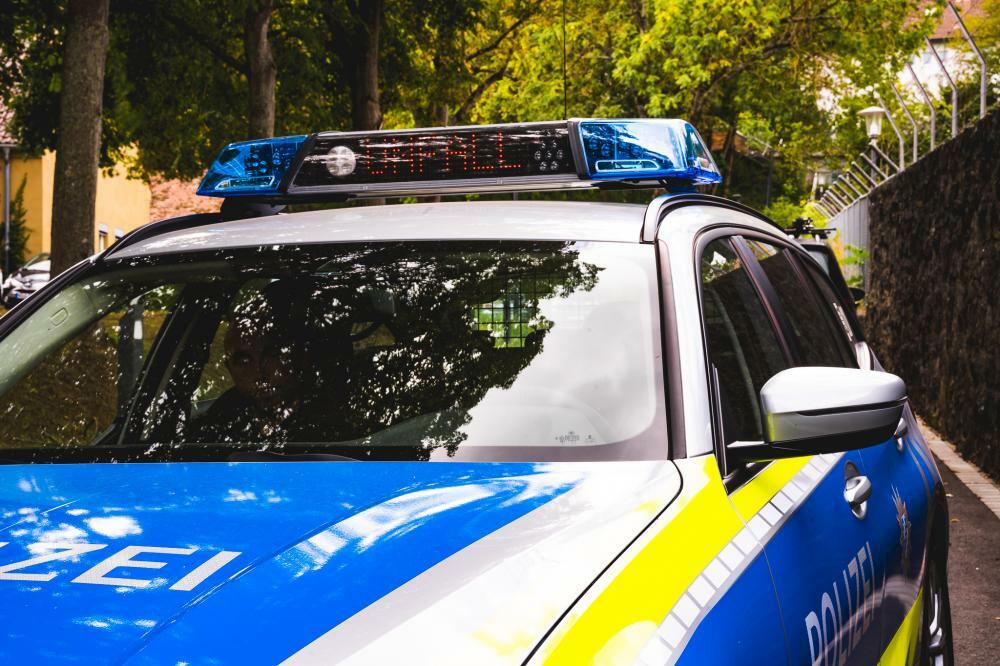 Ochsenfurt-Goßmannsdorf: Vollsperrung nach schwerem Unfall Ochsenfurt-Goßmannsdorf: Vollsperrung nach schwerem Unfall