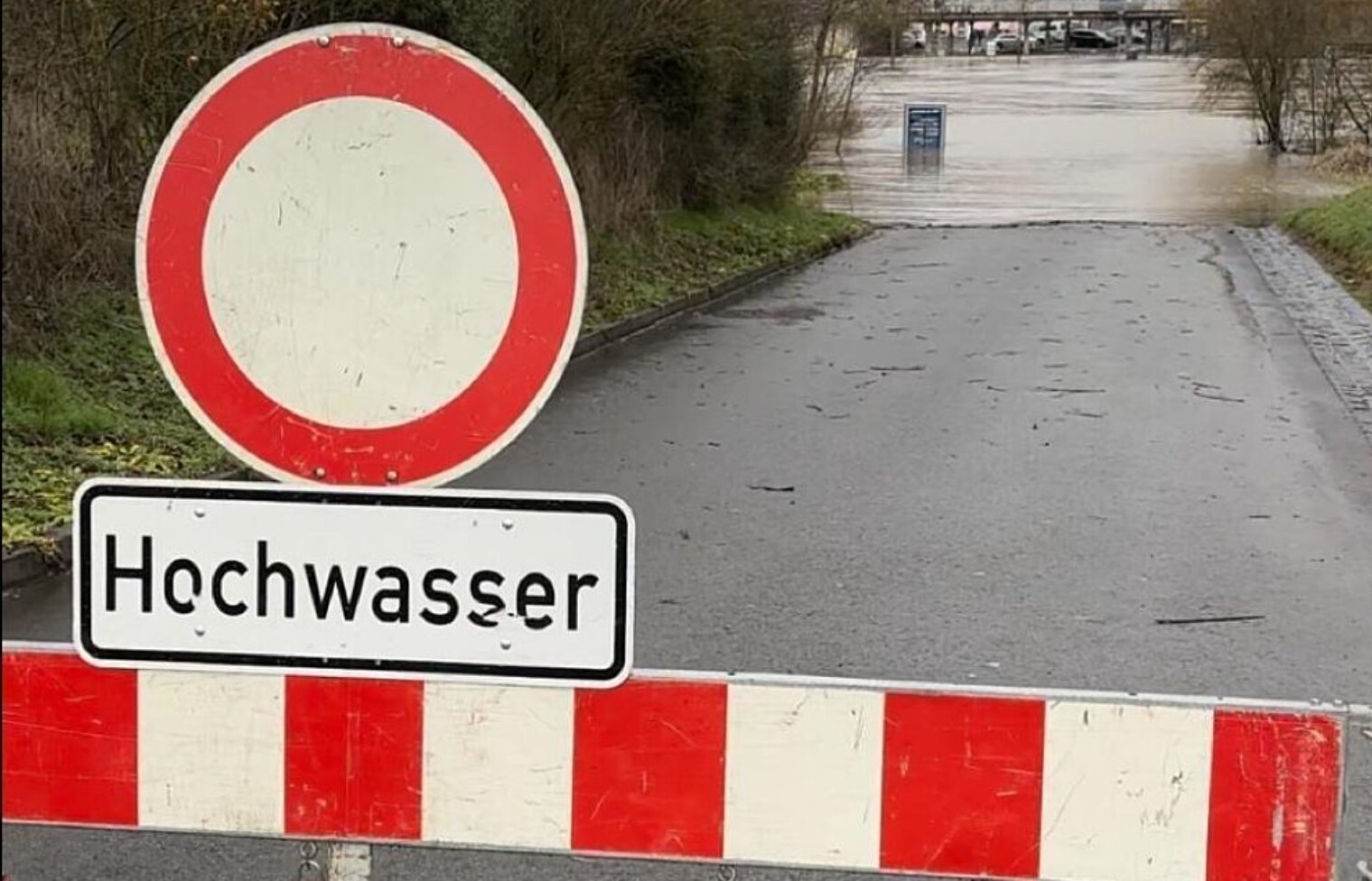 Unterfranken: Erste Überflutungen am Main - andere Pegel sinken wieder