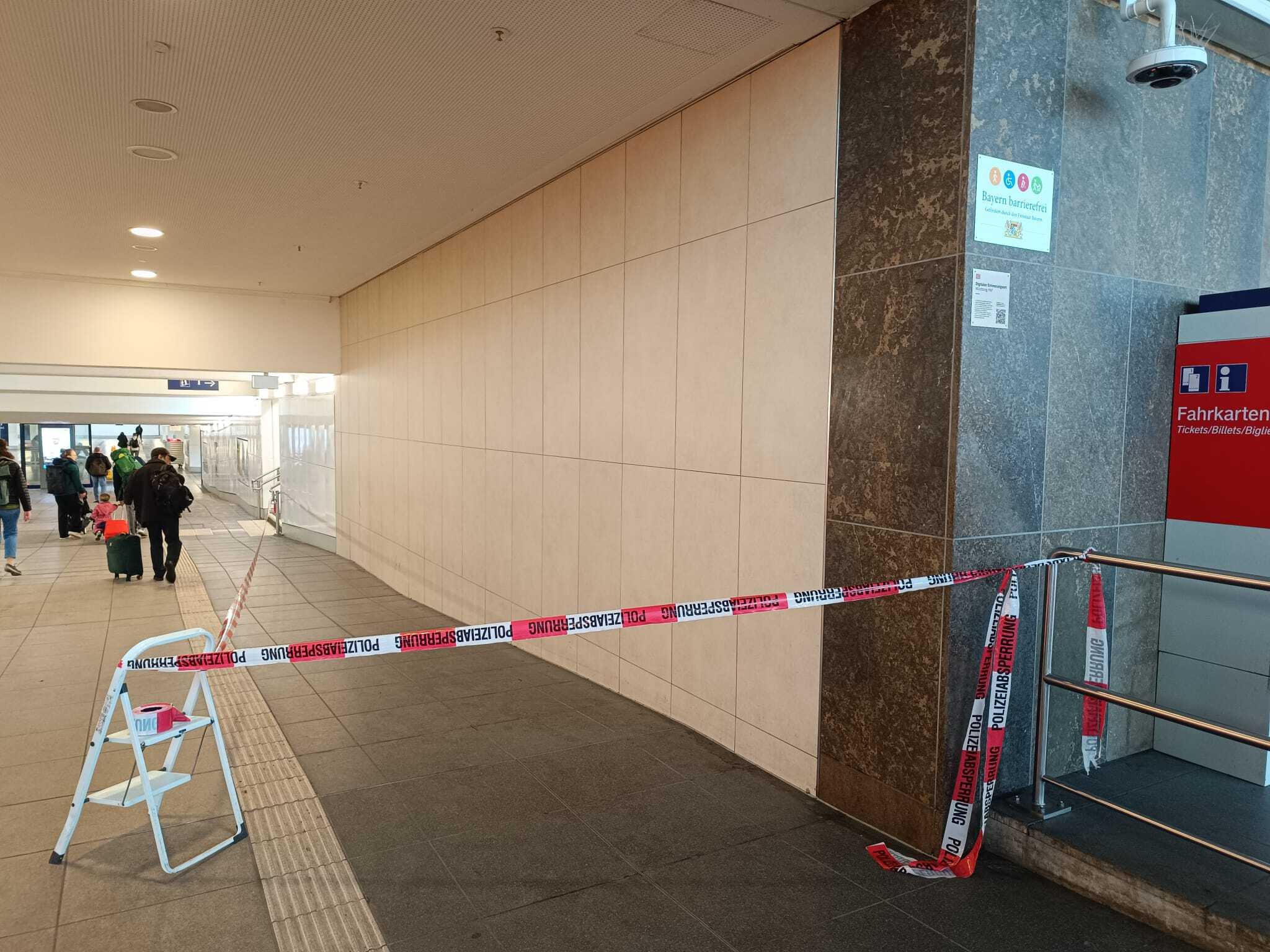 Würzburg: Hintergründe für Messerattacke am Bahnhof unklar