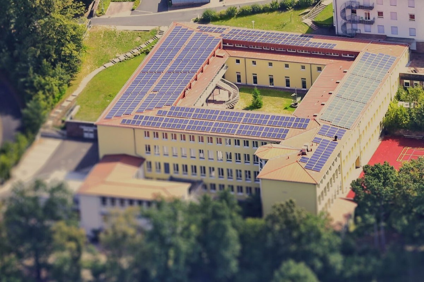 Gemünden: Neue Perspektiven für das Schulgebäude auf dem Klosterberg