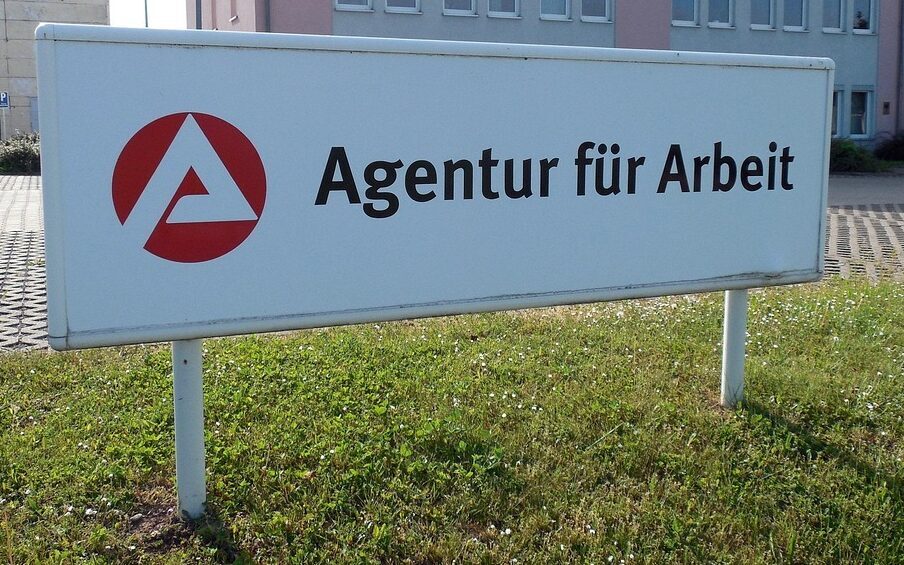 Mainfranken: Arbeitslosigkeit erreicht August-15-Jahres-Hoch Mainfranken: Arbeitslosigkeit erreicht August-15-Jahres-Hoch