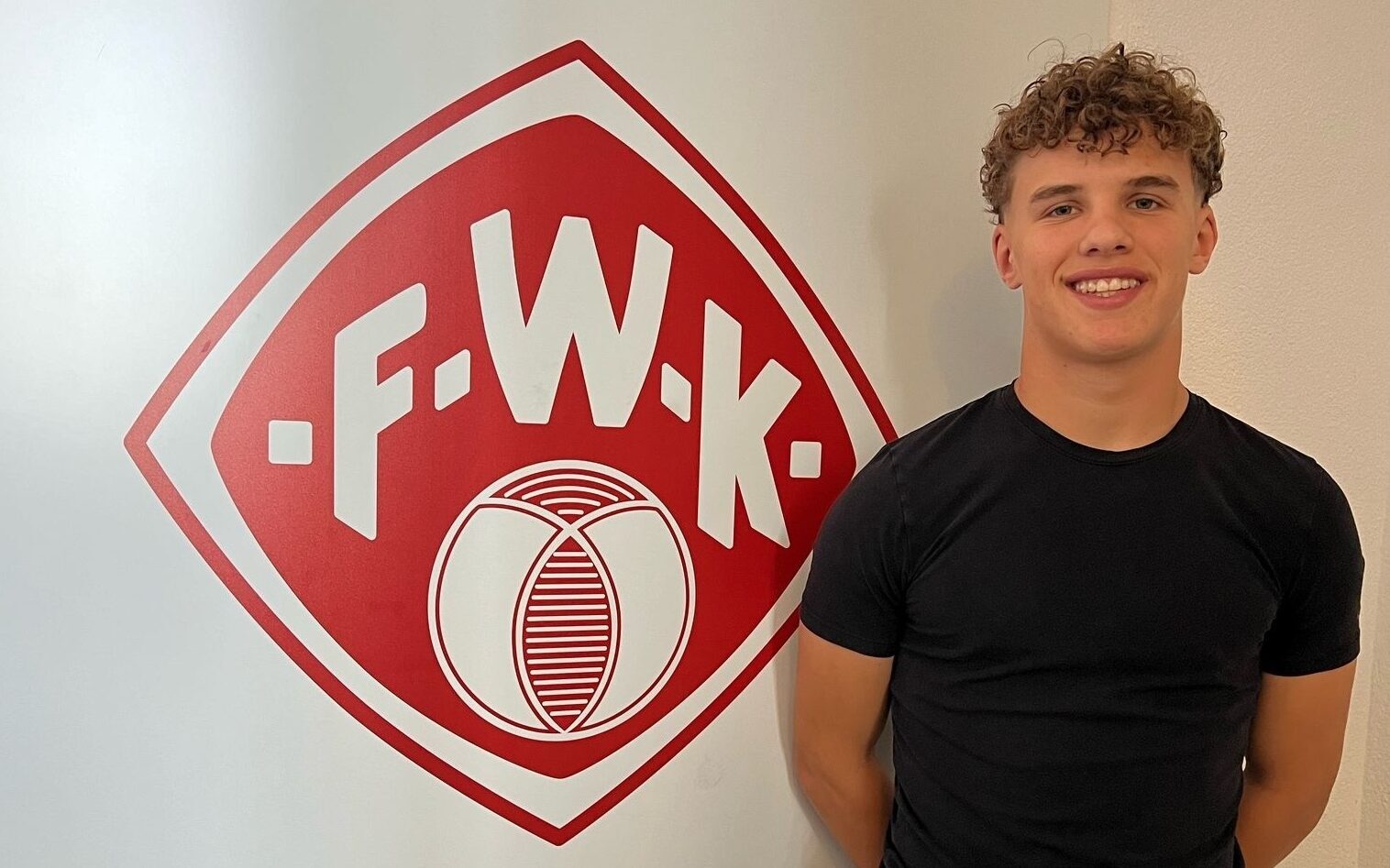 Fußball: Kickers holen Verstärkung aus der eigenen Jugend Fußball: Kickers holen Verstärkung aus der eigenen Jugend