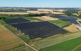 Darstadt/Ochsenfurt: Neuer Solarpark mit Bürgerbeteiligung eröffnet Darstadt/Ochsenfurt: Neuer Solarpark mit Bürgerbeteiligung eröffnet