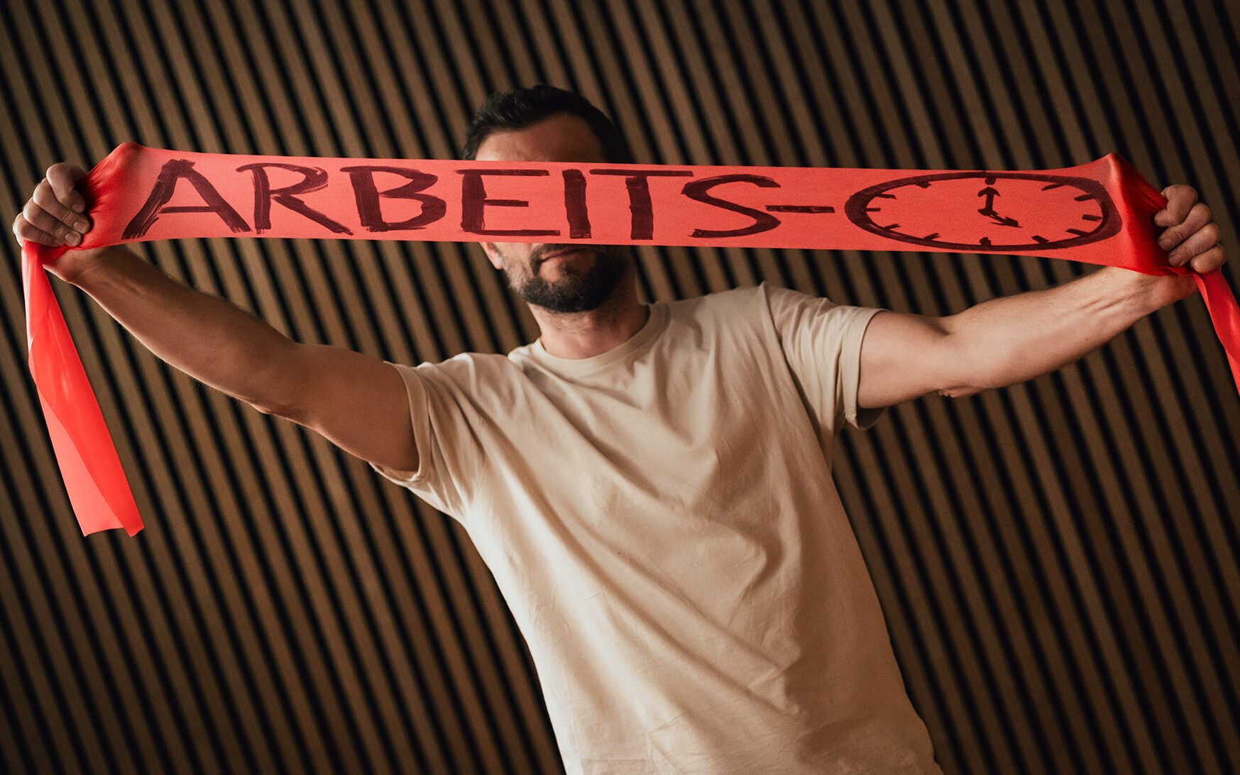 Mainfranken: Beschäftigte arbeiten Millionen Überstunden Mainfranken: Beschäftigte arbeiten Millionen Überstunden