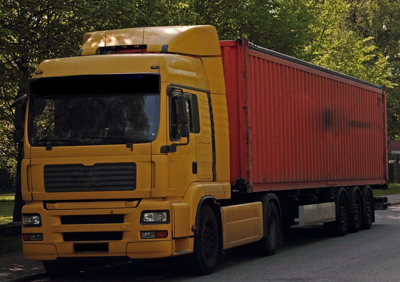 Zell: Hettstadter Steige wegen LKW-Unfall voll gesperrt Zell: Hettstadter Steige wegen LKW-Unfall voll gesperrt
