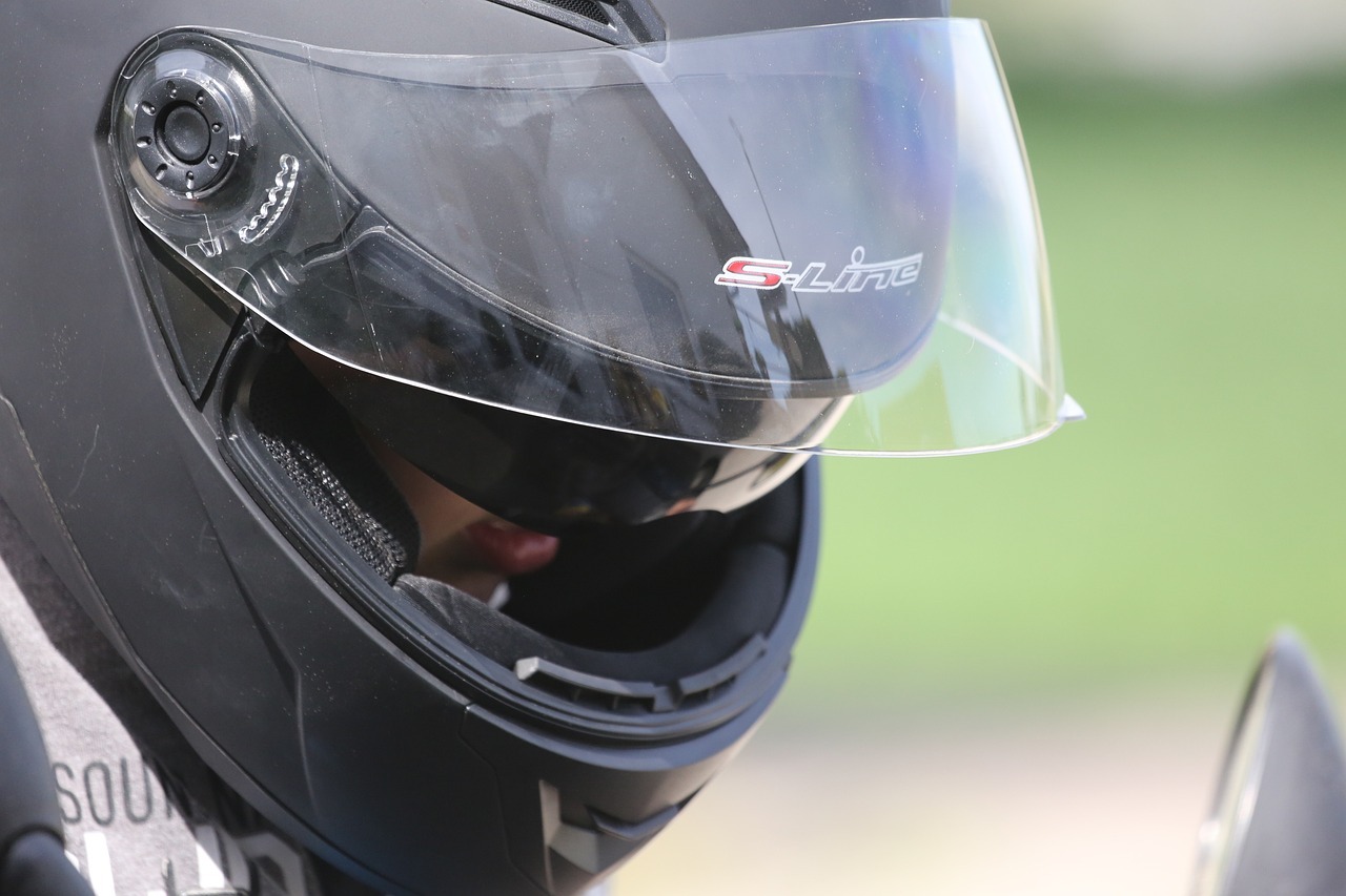 Giebelstadt: Motorradfahrer nach Unfall schwer verletzt Giebelstadt: Motorradfahrer nach Unfall schwer verletzt