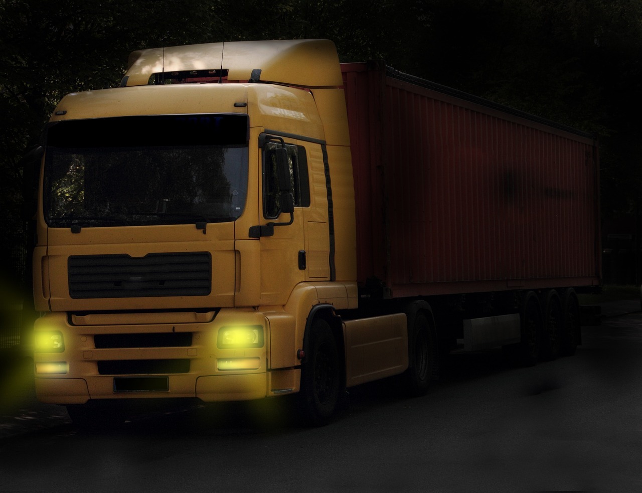 A3 - Randersacker: Sattelzug mit 145 Sachen unterwegs A3 - Randersacker: Sattelzug mit 145 Sachen unterwegs
