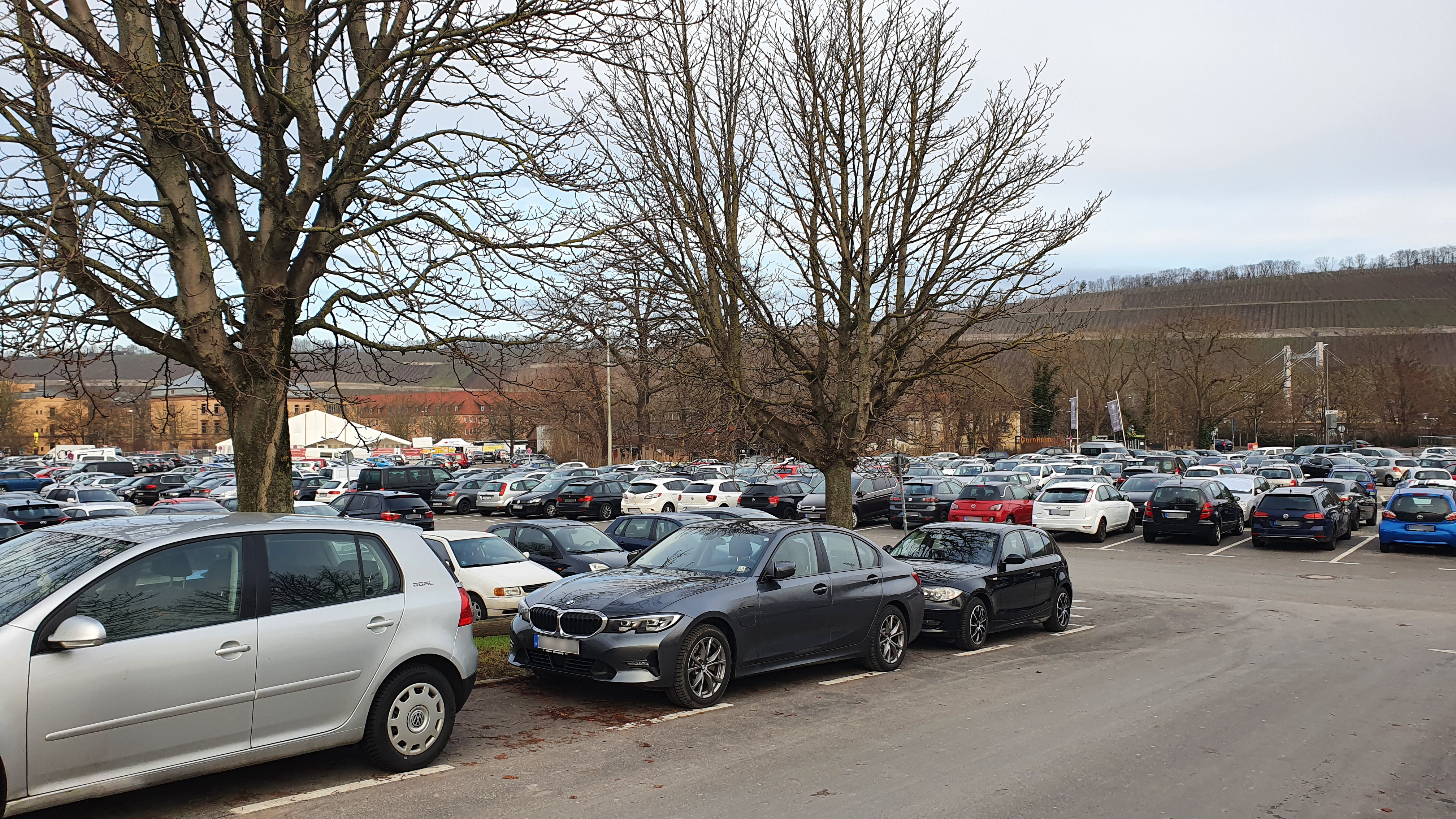 Würzburg: Talavera ganz kurz zum Parken verfügbar Würzburg: Talavera ganz kurz zum Parken verfügbar