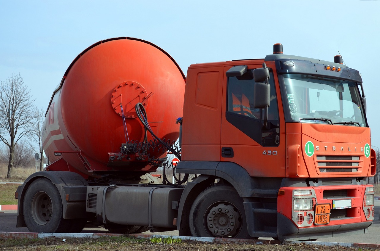 Waldbüttelbrunn/ Marktheidenfeld: Diesel-Diebe machen große Beute Waldbüttelbrunn/ Marktheidenfeld: Diesel-Diebe machen große Beute