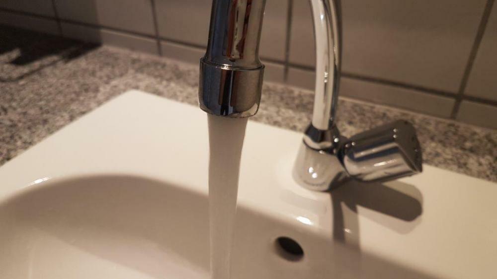 Sömmersdorf: Wegen Rohrbruch - bis 23 Uhr kein Wasser für rund 700 Menschen