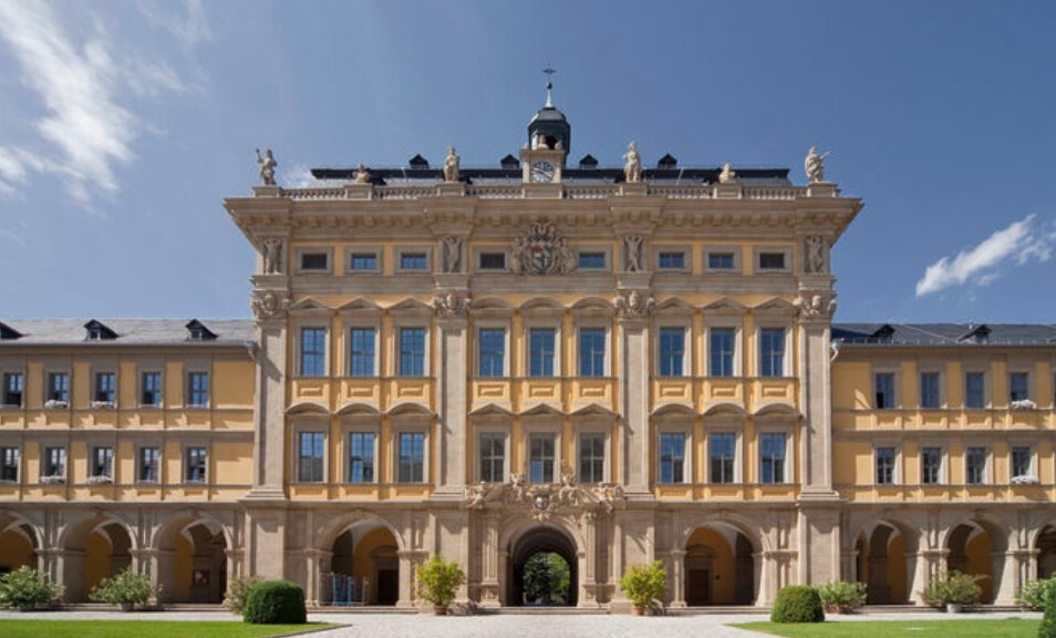 Würzburg: Juliusspital feiert 450. Geburtstag