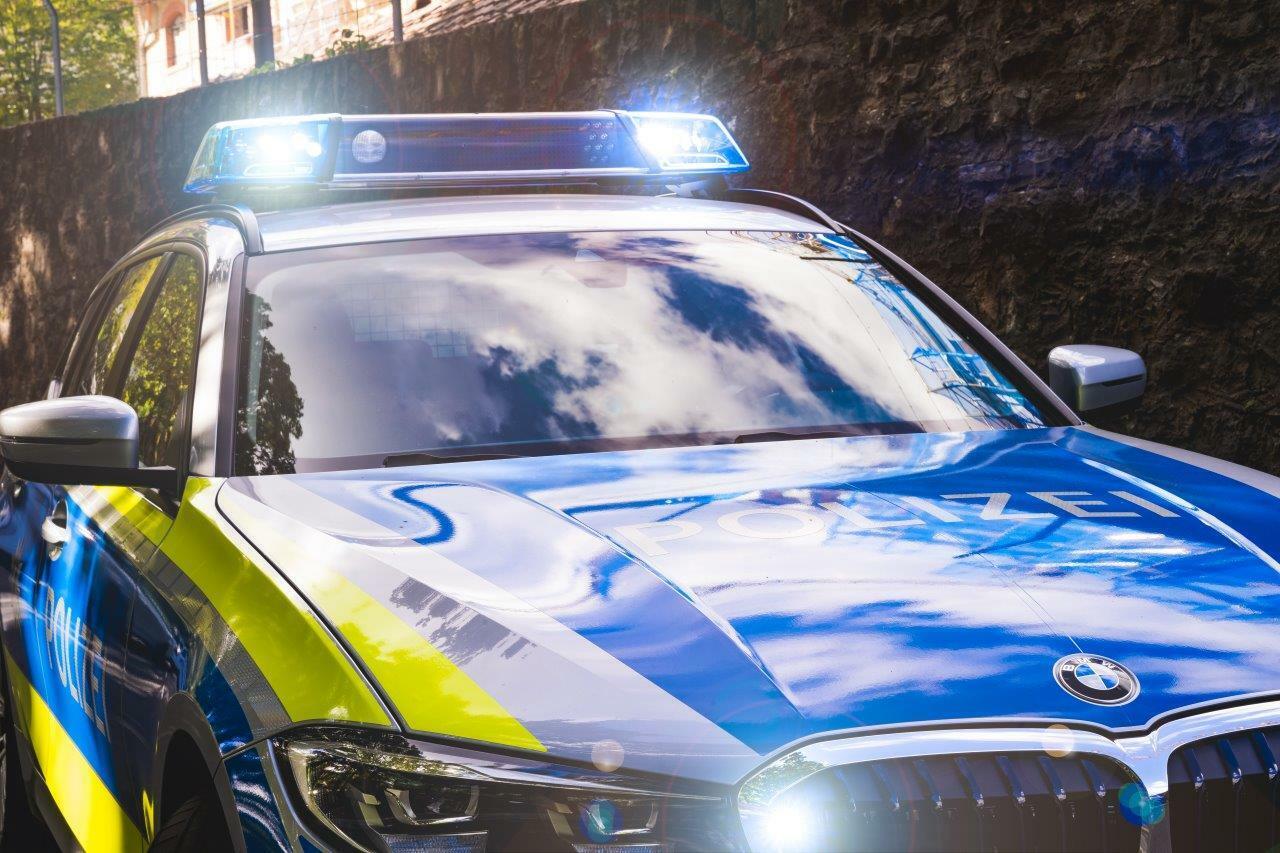 Zeil am Main: Zwei Verletzte und Vollsperrung nach schwerem Auffahrunfall