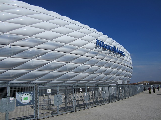 Bayernfans in Franken: Mit Eskorte ins Stadion