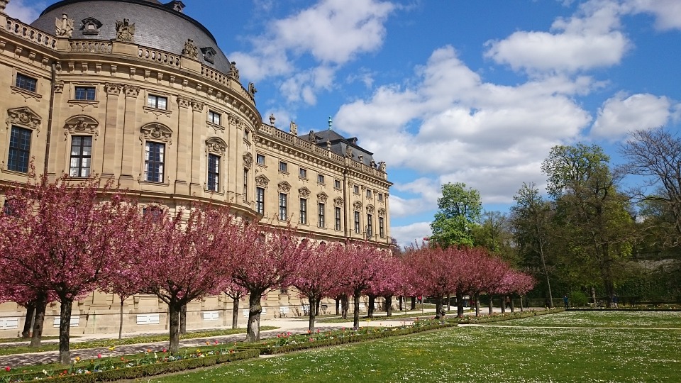 Die richtige Joggingausrüstung für den Frühling – der Würzburger Residenzlauf